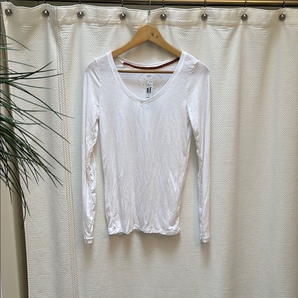 Poof! Tops - Poof! White Fitted Long Sleeve Tee NWT
